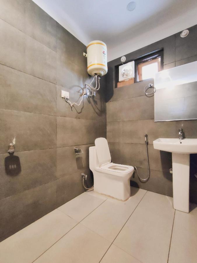 Slate House Hotel Дхарамсала Екстериор снимка